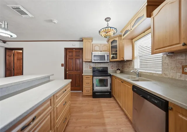 Photo 4 of Single family home for sale at 3250 Santa Barbara Dr, Punta Gorda, FL 33983 | MLS# C7524219 | Listing updated on 2026-09-15