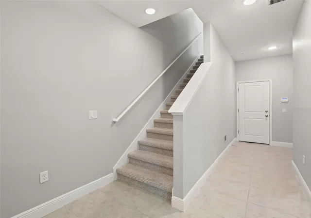 Photo 4 of Townhouse for sale at 1128 Spotted Sandpiper Loop, Winter Springs, FL 32708 | MLS# O6395600 | Listing updated on 2026-10-07