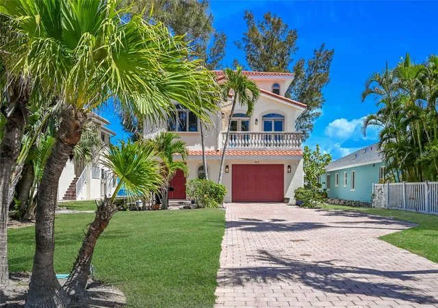 Photo 3 of Single family home for sale at 889 N Shore Dr, Anna Maria, FL 34216 | MLS# A4688600 | Listing updated on 2026-09-11