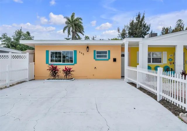 Photo 2 of Single family home for sale at 445 63rd Street, Holmes Beach, FL 34217 | MLS# A4688793 | Listing updated on 2026-09-22