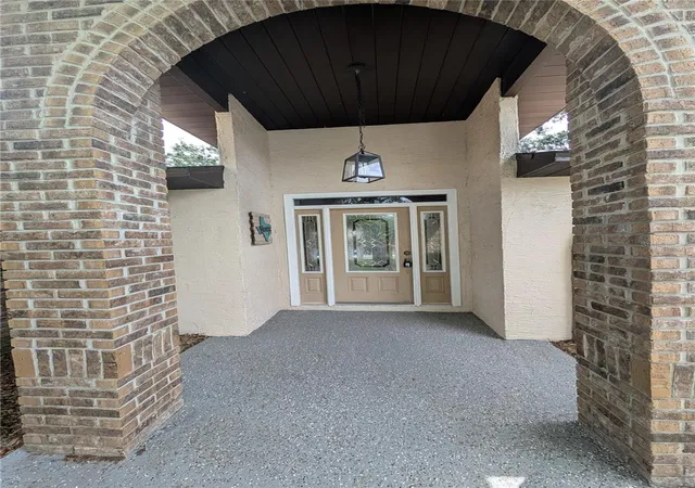 Photo 3 of Single family home for sale at 2106 Whitlock Pl, Dover, FL 33527 | MLS# TB8493968 | Listing updated on 2026-09-26