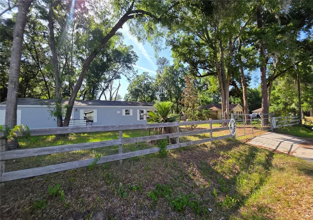 Photo 3 of Manufactured home for sale at 4880 NW 60th Terrace, Ocala, FL 34482 | MLS# S5147173 | Listing updated on 2026-09-14