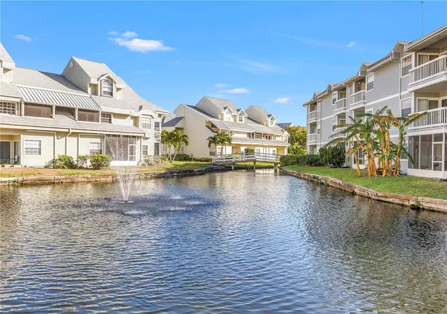 Photo 2 of Condo for sale at 6939 Stones Throw Cir N #6206, Saint Petersburg, FL 33710 | MLS# TB8494018 | Listing updated on 2026-09-15
