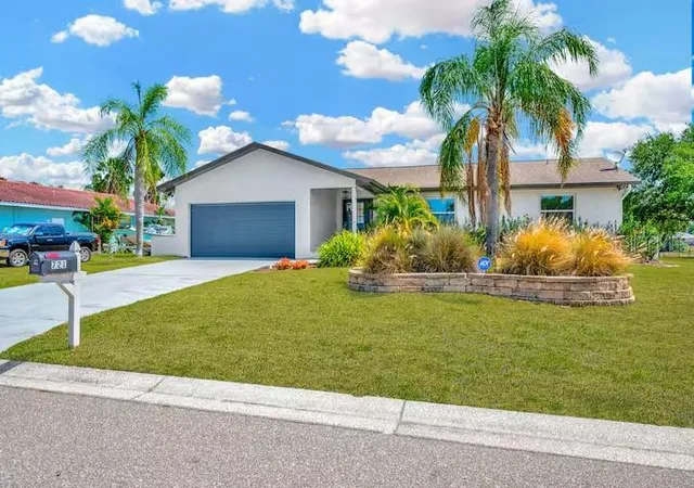 Photo 2 of Single family home for sale at 721 Eagle Ln, Apollo Beach, FL 33572 | MLS# TB8494549 | Listing updated on 2026-10-06