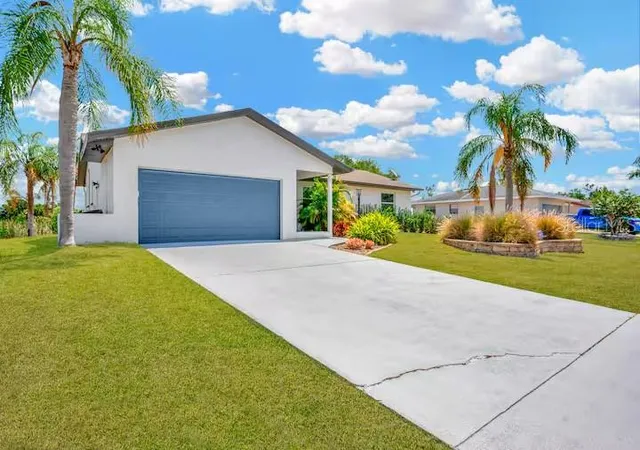 Photo 3 of Single family home for sale at 721 Eagle Ln, Apollo Beach, FL 33572 | MLS# TB8494549 | Listing updated on 2026-10-06