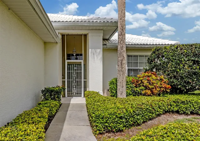Photo 2 of Single family home for sale at 737 Pond Lily Way, Venice, FL 34293 | MLS# N6143780 | Listing updated on 2026-10-09