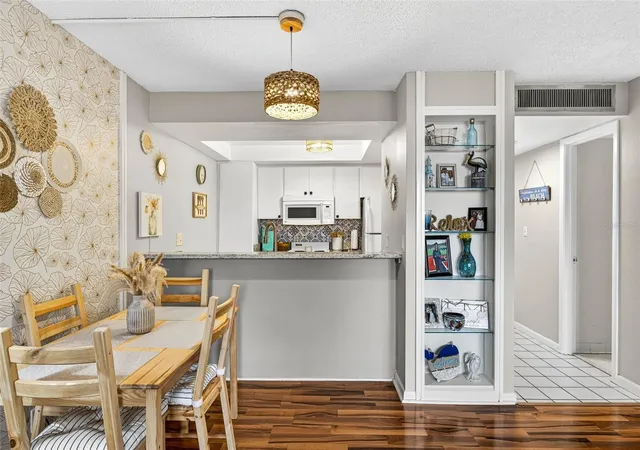 Photo 4 of Condo for sale at 2614 Cvs Cay Dr #405, Clearwater, FL 33760 | MLS# TB8494589 | Listing updated on 2026-10-06