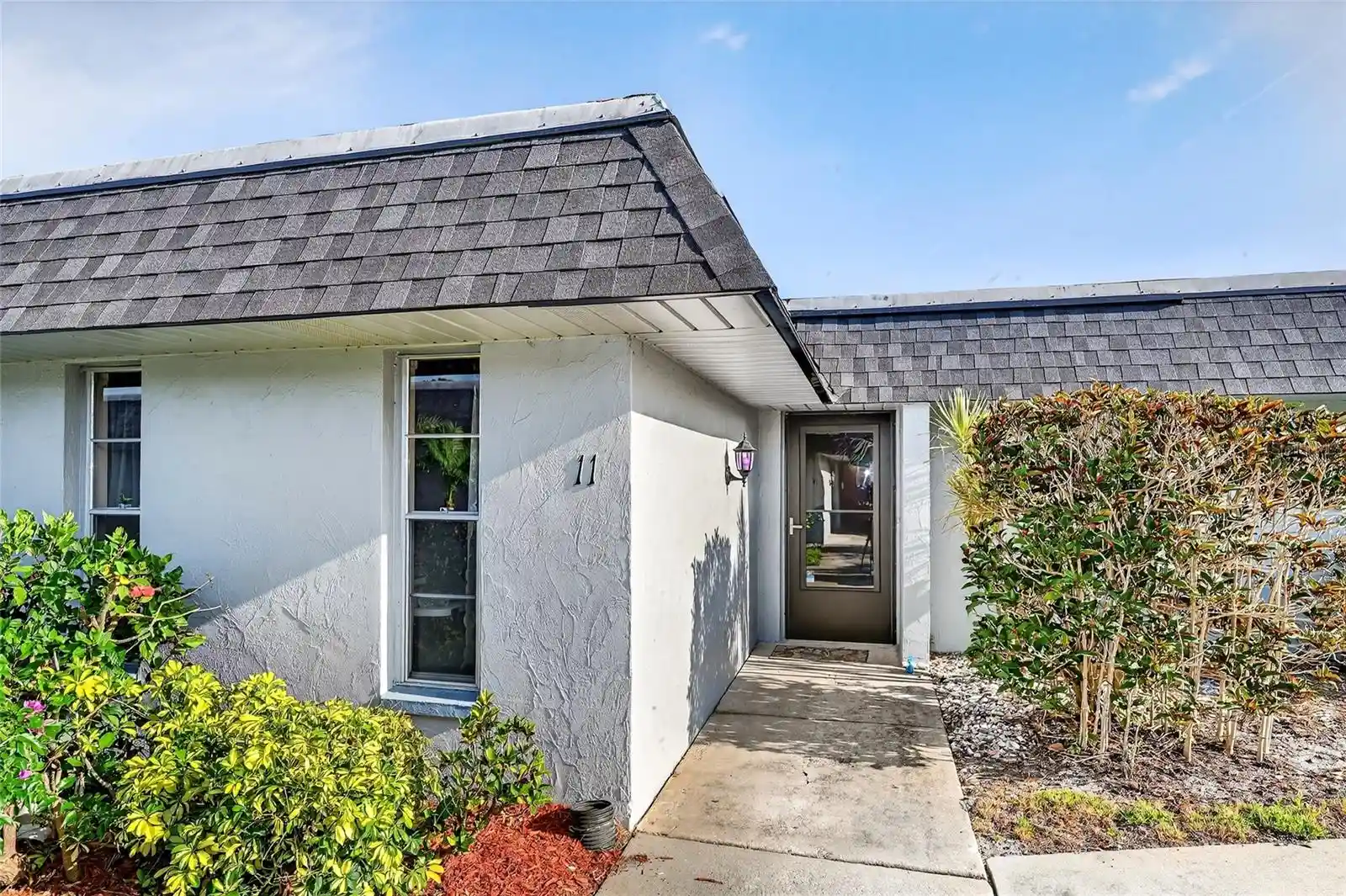 Listing Photo 2 - Condo for sale in 4160 Fruitville Rd located at 4160 Fruitville Rd, Sarasota, FL 34232 - Unit #11
