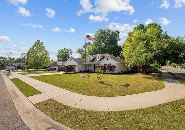 Photo 3 of Sale Pending at 25175 Sw 20th Avenue, Newberry, FL 32669 | MLS# GC539250 | Listing updated on 2026-09-15