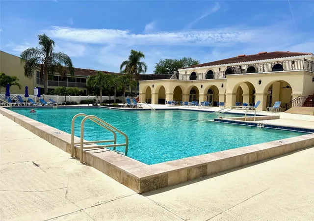 Photo 4 of Condo for sale at 6101 34th Street W #22H, Bradenton, FL 34210 | MLS# A4689448 | Listing updated on 2026-09-10