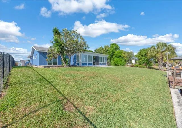 Photo 3 of Sale Pending at 911 Silver Palm Way, Apollo Beach, FL 33572 | MLS# TB8496129 | Listing updated on 2026-09-25
