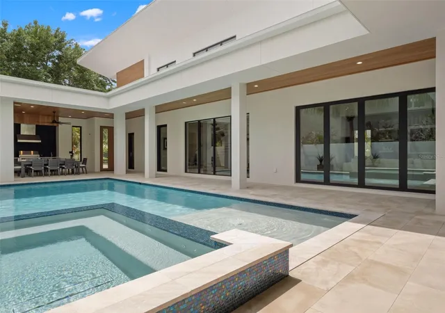 Photo 3 of Mansion for sale at 8643 Farthington Way, Orlando, FL 32827 | MLS# O6398116 | Listing updated on 2026-09-10