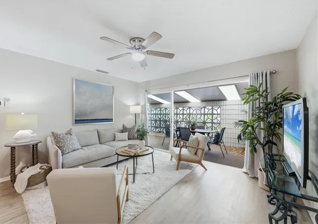 Photo 3 of Single family home for sale at 405 Menendez St, Venice, FL 34285 | MLS# A4689702 | Listing updated on 2026-10-22