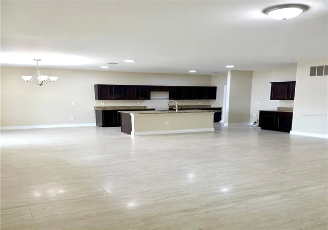 Photo 2 of Single family home for sale at 4669 Osprey Way, Winter Haven, FL 33881 | MLS# R4911042 | Listing updated on 2026-09-15