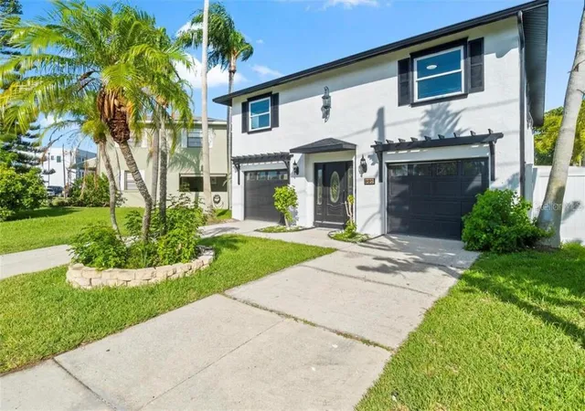 Photo 3 of Single family home for sale at 307 161st Avenue, Redington Beach, FL 33708 | MLS# O6398521 | Listing updated on 2026-09-11