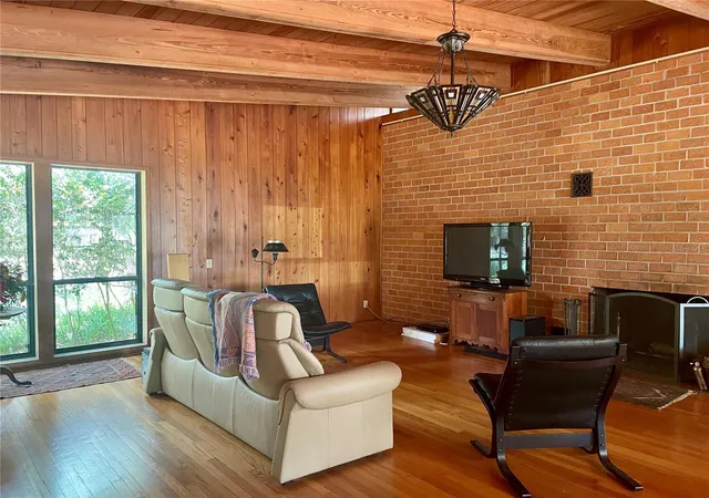 Photo 4 of Single family home for sale at 1800 SW 35th Place, Gainesville, FL 32608 | MLS# GC539419 | Listing updated on 2026-09-15