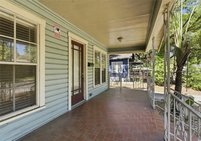Photo 2 of Single family home for sale at 917 E 26th Avenue, Tampa, FL 33605 | MLS# TB8497646 | Listing updated on 2026-10-29