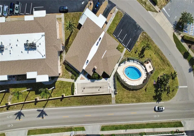 Listing Photo 4 - Condo for sale in building located at 200 N The Esplanade, VENICE, FL 34285 - Unit #C-9