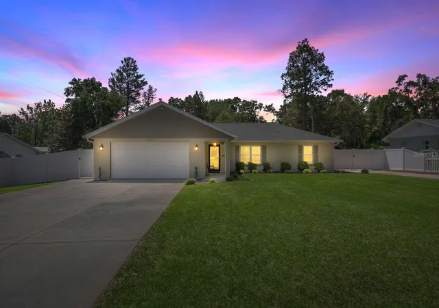 Photo 1 of Sale Pending at 20430 Sw 80th Place Rd, Dunnellon, FL 34431 | MLS# OM722820 | Listing updated on 2026-09-11