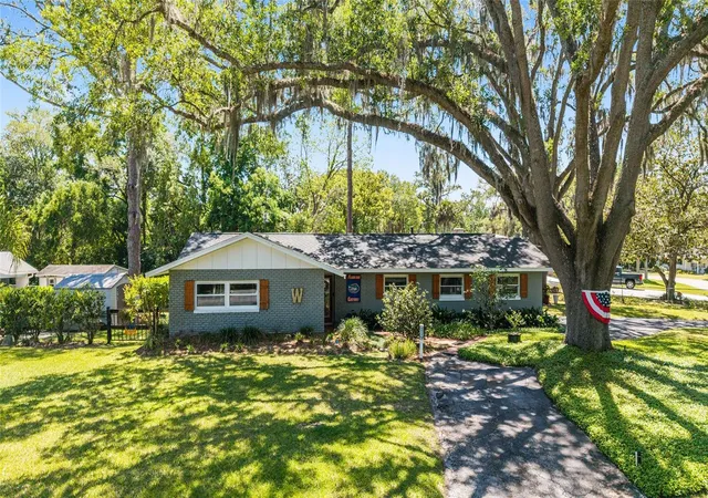 Photo 1 of Single family home for sale at 219 Se 20th Terrace, Ocala, FL 34471 | MLS# OM722831 | Listing updated on 2026-09-14