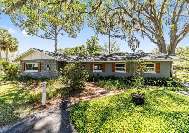 Photo 3 of Single family home for sale at 219 Se 20th Terrace, Ocala, FL 34471 | MLS# OM722831 | Listing updated on 2026-09-14