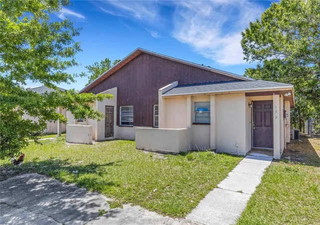 Photo 1 of Multi family home for sale at 1047 / 1049 Captiva Point, Lakeland, FL 33801 | MLS# L4961126 | Listing updated on 2026-09-11