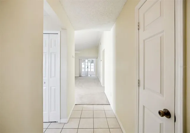 Photo 3 of Single family home for sale at 4967 Heron Run Cir, Leesburg, FL 34748 | MLS# G5111091 | Listing updated on 2026-10-20