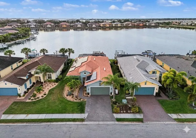Single family home for sale at 1018 Overlook Ct, BRADENTON, FL 34208 | MLS# A4690257