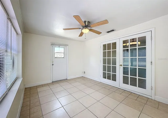 Photo 3 of Single family home for sale at 4130 Crestfield Ave, Holiday, FL 34691 | MLS# W7884920 | Listing updated on 2026-09-15