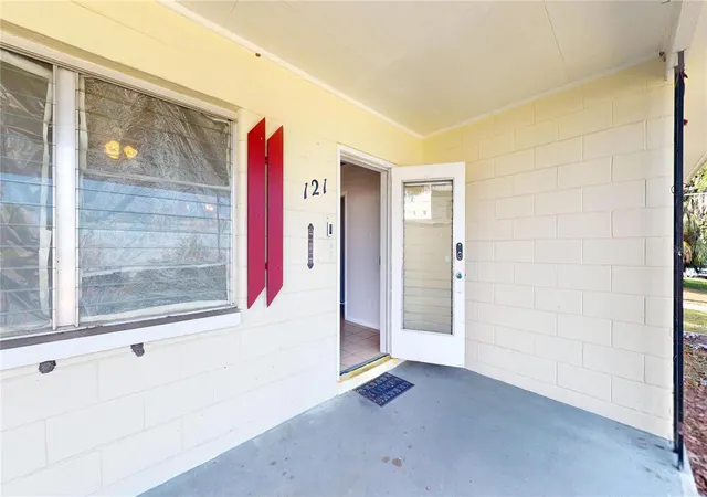 Photo 2 of Single family home for sale at 121 N Seminole Ave, Inverness, FL 34450 | MLS# OM722956 | Listing updated on 2026-09-15