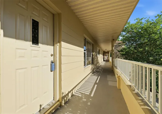 Listing Photo 4 - Condo for sale in building located at 2192 Swedish Dr, Clearwater, FL 33763 - Unit #26