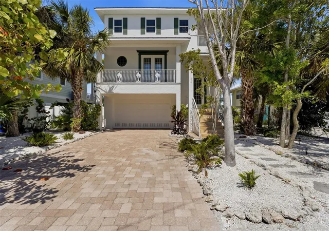 Photo 2 of Single family home for sale at 418 Pine Ave, Anna Maria, FL 34216 | MLS# A4690403 | Listing updated on 2026-09-10