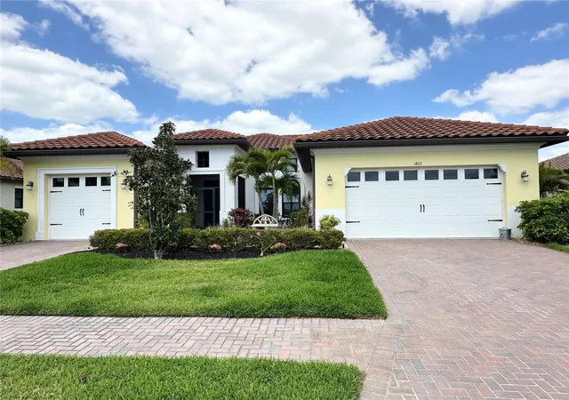 Photo 2 of Sale Pending at 1802 5th Street E, Palmetto, FL 34221 | MLS# TB8498855 | Listing updated on 2026-10-07