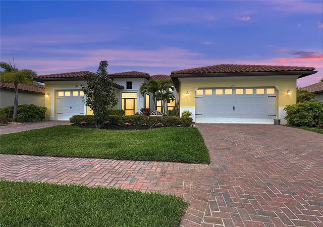 Photo 3 of Sale Pending at 1802 5th Street E, Palmetto, FL 34221 | MLS# TB8498855 | Listing updated on 2026-10-07