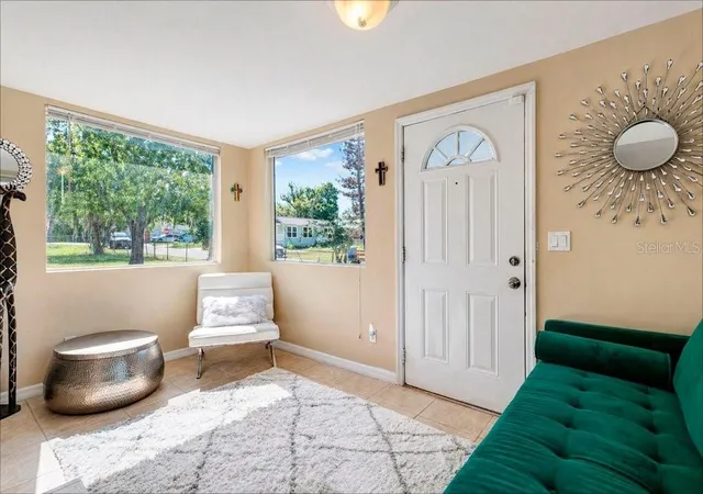 Photo 4 of Single family home for sale at 595 3rd Street, Oviedo, FL 32765 | MLS# O6400334 | Listing updated on 2026-10-07
