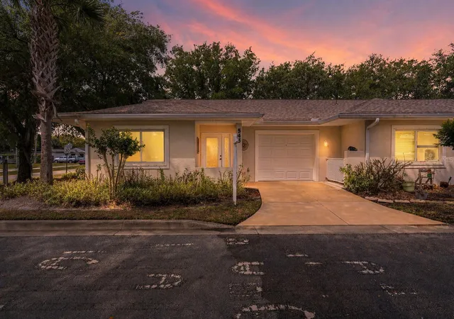 Photo 2 of Single family home for sale at 545 Wayne Ave, New Smyrna Beach, FL 32168 | MLS# V4948585 | Listing updated on 2026-09-19