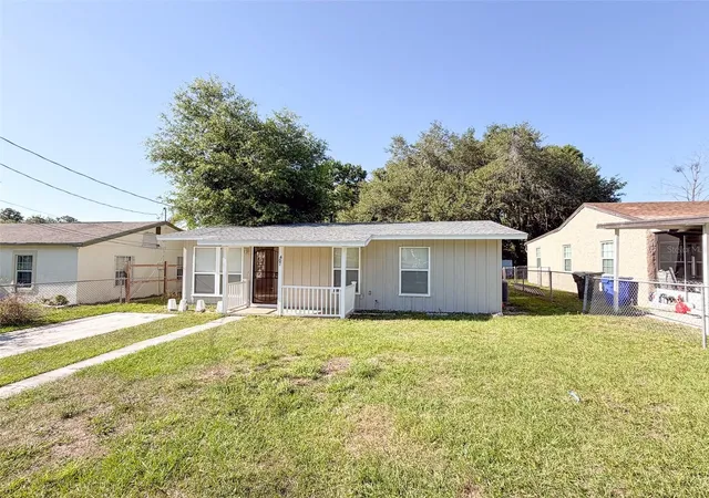 Photo 2 of Single family home for sale at 407 W Bella Vista St, Lakeland, FL 33805 | MLS# O6400401 | Listing updated on 2026-09-09