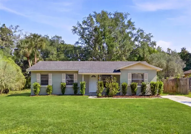 Photo 1 of Single family home for sale at 865 Rich Dr, Oviedo, FL 32765 | MLS# O6400528 | Listing updated on 2026-10-05