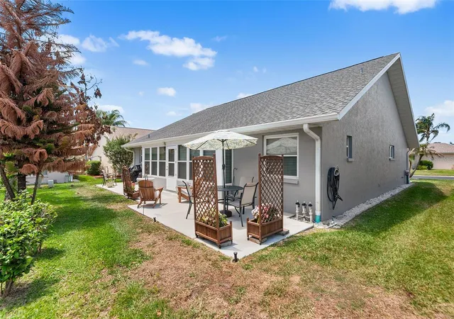 Photo 2 of Single family home for sale at 510 Eastlake Dr, Haines City, FL 33844 | MLS# P4938492 | Listing updated on 2026-09-14