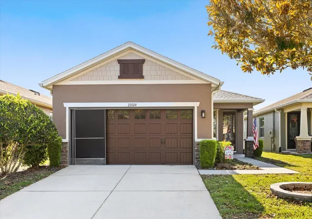 Photo 1 of Sale Pending at 22024 Belgian Ct, Mount Dora, FL 32757 | MLS# G5111256 | Listing updated on 2026-09-11