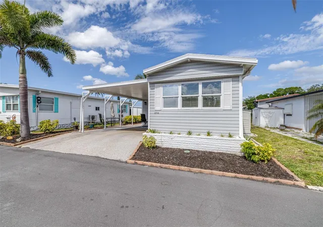 Photo 3 of Manufactured home for sale at 2712 17th Street Ln W, Bradenton, FL 34205 | MLS# TB8499864 | Listing updated on 2026-09-11