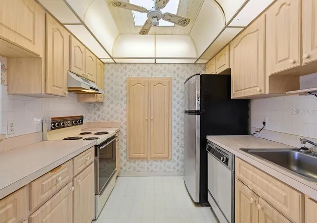 Photo 3 of Single family home for sale at 33 Sandra Cir, New Smyrna Beach, FL 32168 | MLS# NS1088006 | Listing updated on 2026-09-15
