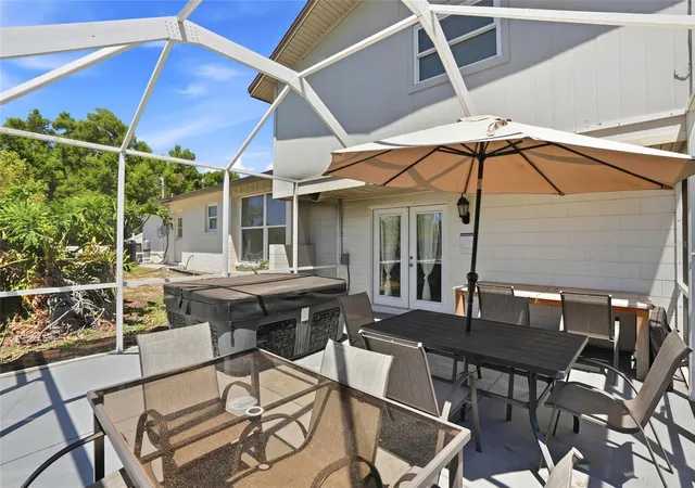Photo 3 of Single family home for sale at 721 Village Pl, Brandon, FL 33511 | MLS# TB8500272 | Listing updated on 2026-10-02