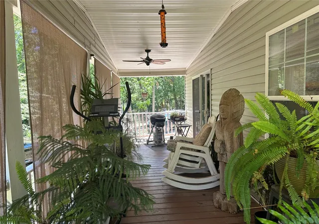 Photo 2 of Manufactured home for sale at 462 S Dew Plant Point, Crystal River, FL 34429 | MLS# TB8500543 | Listing updated on 2026-09-08