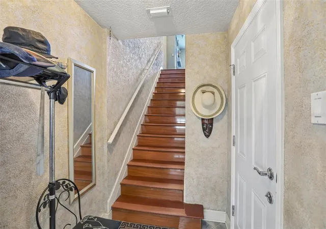 Photo 3 of Townhouse for sale at 113 Yacht Clb Cir, North Redington Beach, FL 33708 | MLS# S5148392 | Listing updated on 2026-10-20