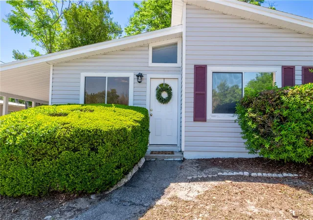Photo 3 of Single family home for sale at 950 S Lawrence Blvd, Keystone Heights, FL 32656 | MLS# GC539704 | Listing updated on 2026-10-01