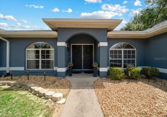 Photo 4 of Single family home for sale at 11985 SE 123rd Avenue, Ocklawaha, FL 32179 | MLS# OM723337 | Listing updated on 2026-09-23