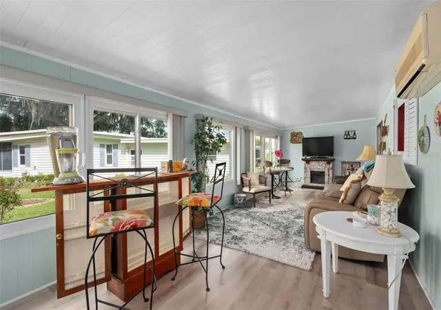 Photo 3 of Manufactured home for sale at 4 Gallinule Ct, Fruitland Park, FL 34731 | MLS# O6401630 | Listing updated on 2026-09-14