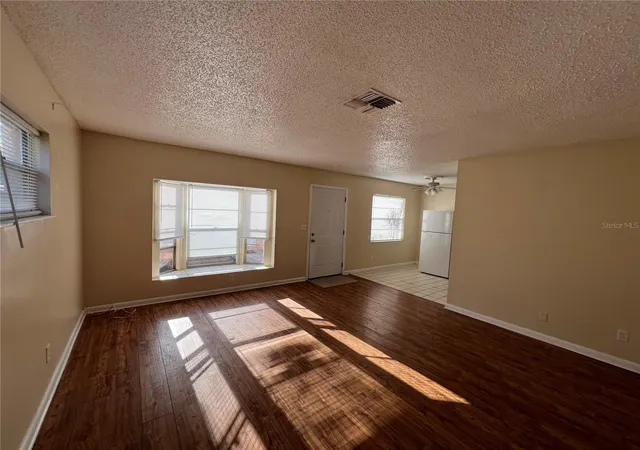 Listing Photo 5 - Condo for sale in building located at 2983 62nd Ave N, ST PETERSBURG, FL 33702