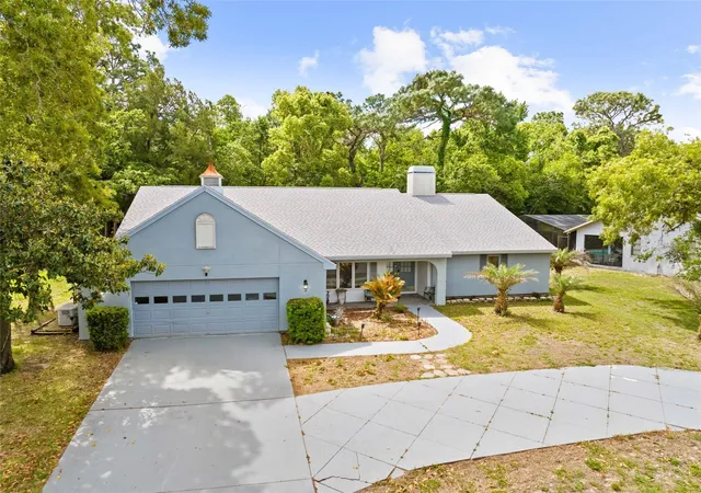 Photo 2 of Single family home for sale at 5 Chinkapin Cir, Homosassa, FL 34446 | MLS# TB8500980 | Listing updated on 2026-09-14